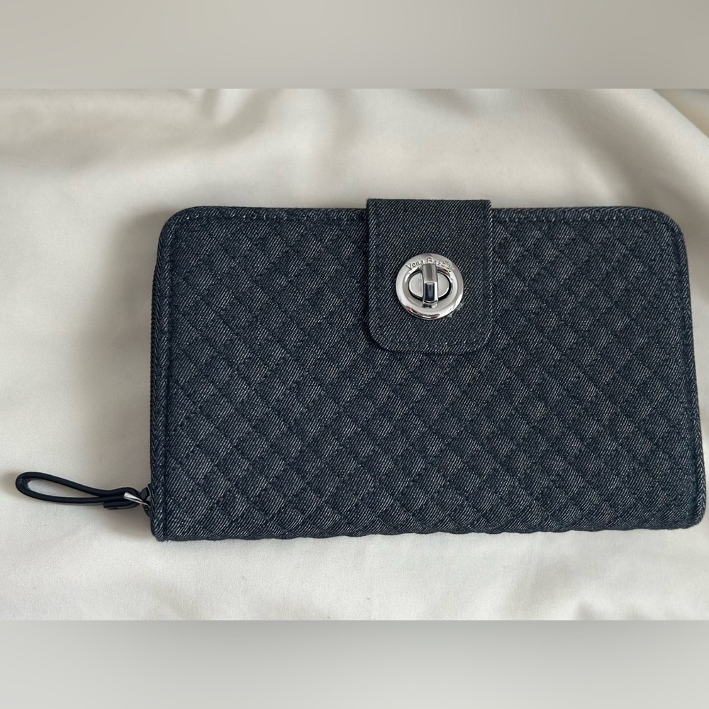 Vera Bradley quilted wallet